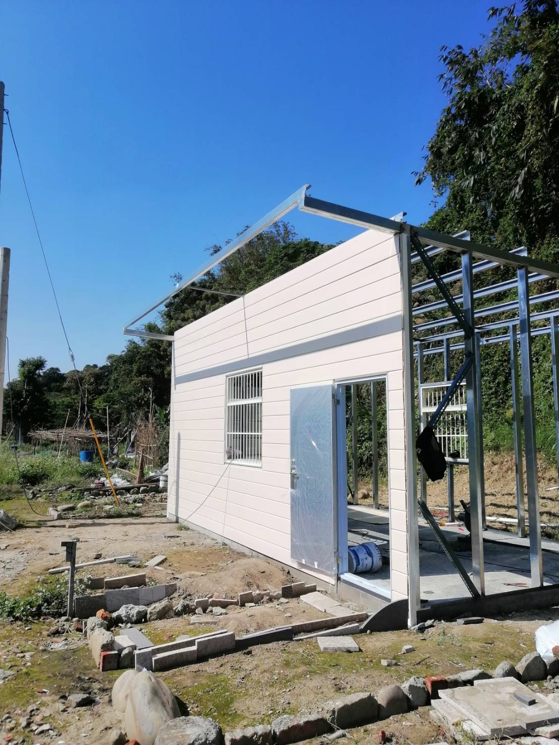 新北鐵皮屋新建